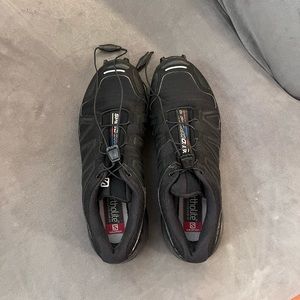 Women’s Salomon trail runners